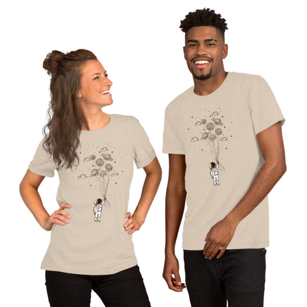 Camiseta unisex - Astronauta romántico