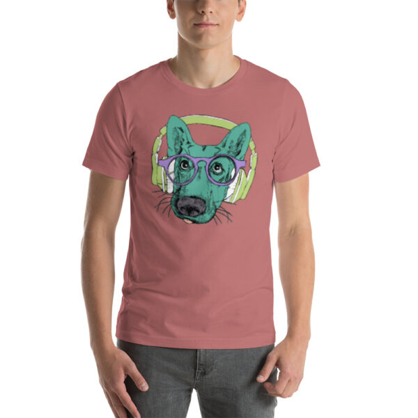 Camiseta – A german shepherd in the style of pop